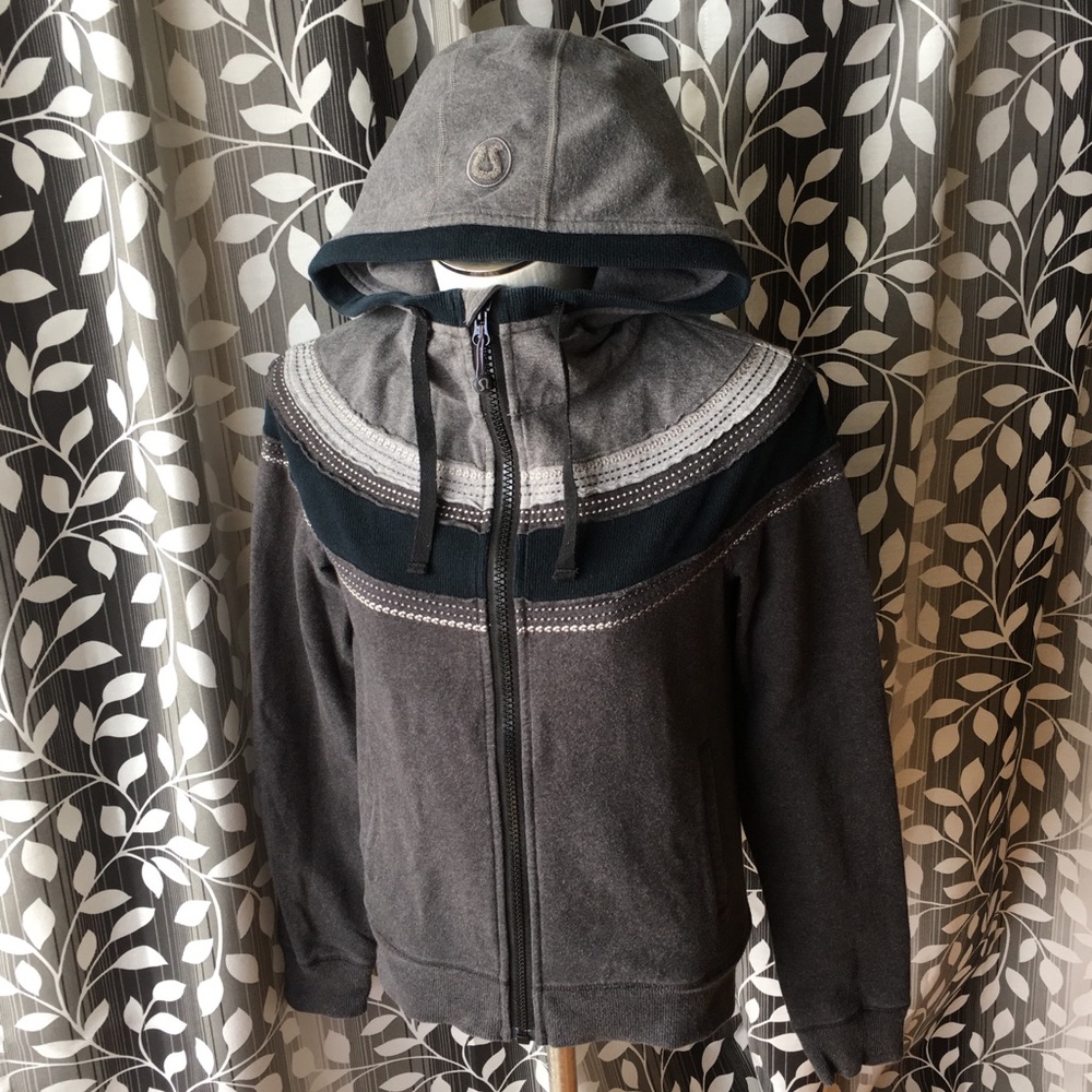 Lululemon Women’s Cropped Full Zip Hoodie 8